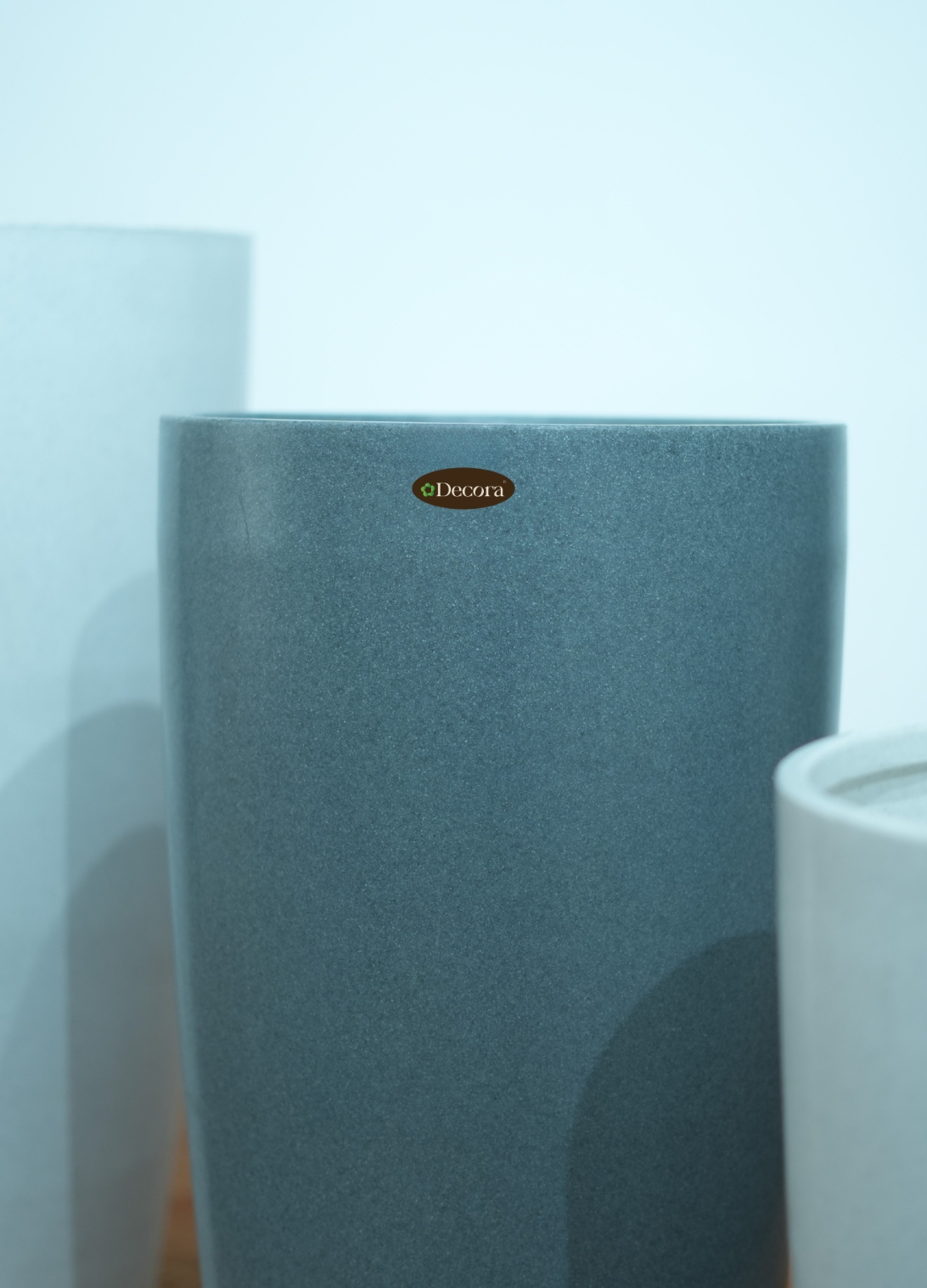 Lightweight & Break-Resistant Planters